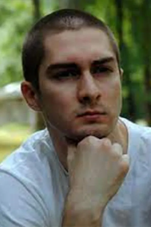 Jesse Amici interpretando a Davie