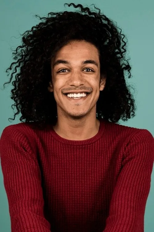 Jesse Mensah interpretando a Dido Willems