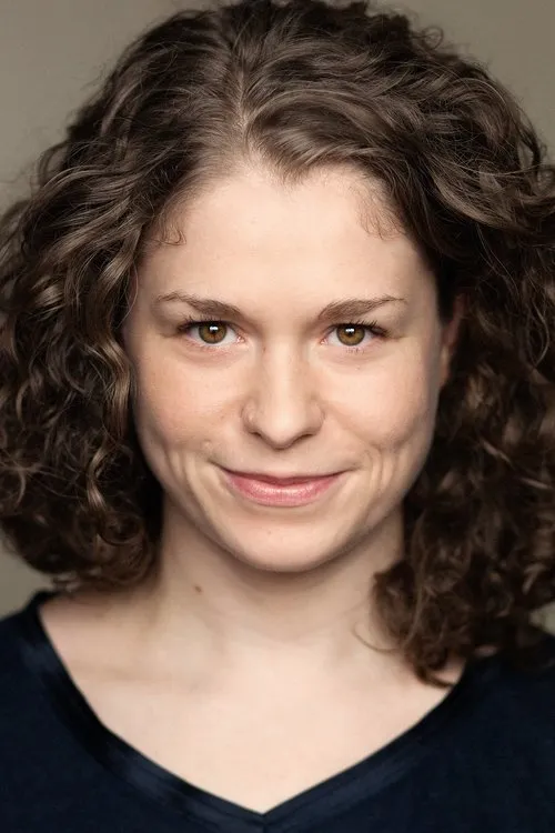 Jessica Baglow interpretando a Cousin Michelle