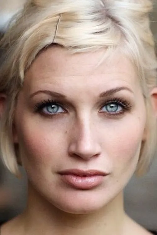 Jessica Bayly interpretando a Melinda Page