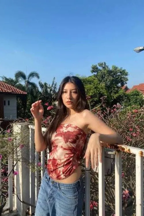 Allesandrio Reinhard Karamoy ha trabajado con Jessica Lucyana en 1 ocasiones