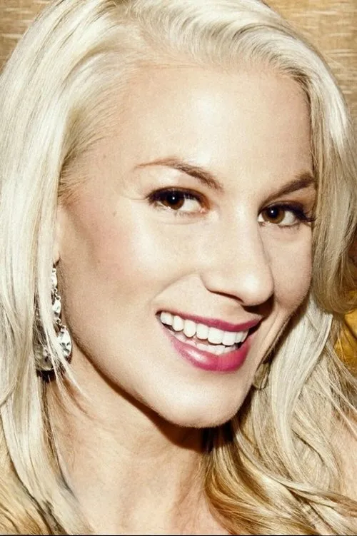 Jessimae Peluso — personaje: Self - Host