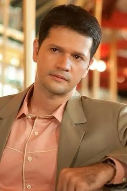 Jestoni Alarcon interpretando a Lando