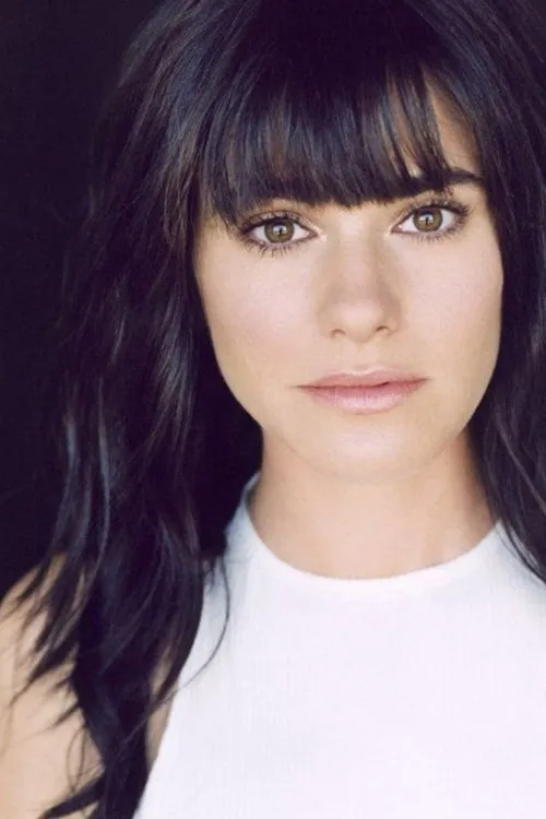 Jillian Leigh interpretando a Shelly