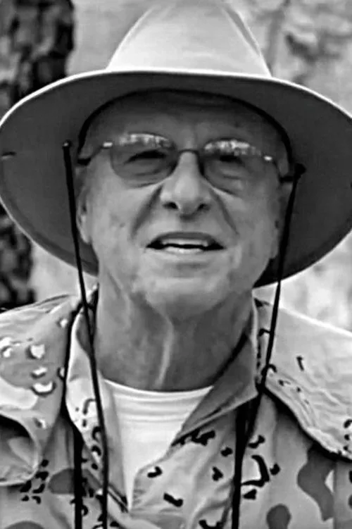 Jim Farley interpretando a Apartment Committee Rep