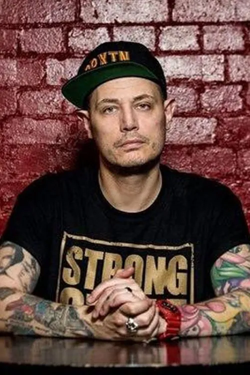 Jim Smallman interpretando a Himself