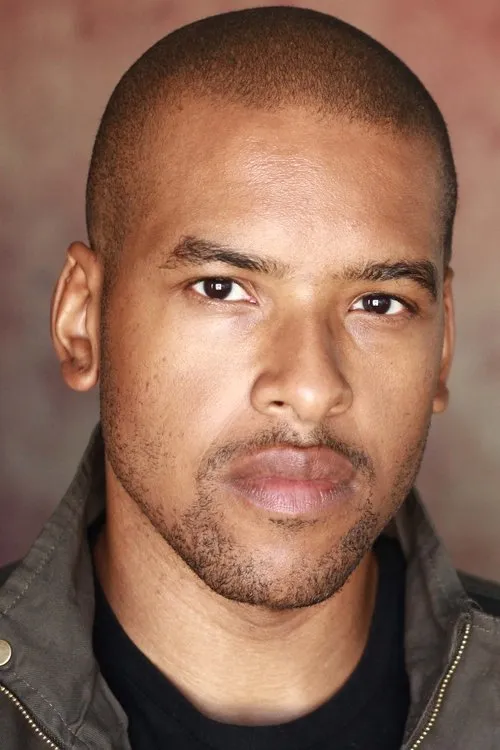 Jim Titus — personaje: Waiter