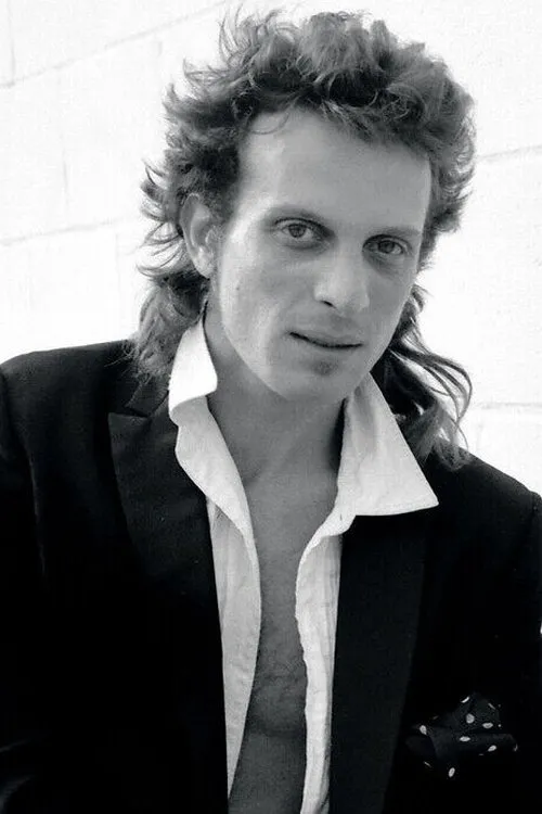 Jimmie Wood en su biografía y filmografía