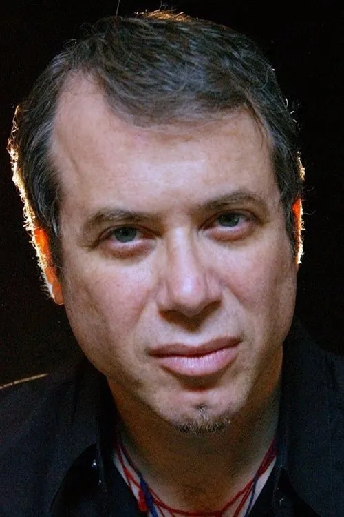 Jimmy Destri interpretando a Self