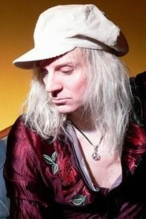 JJ Marsh interpretando a Guitars