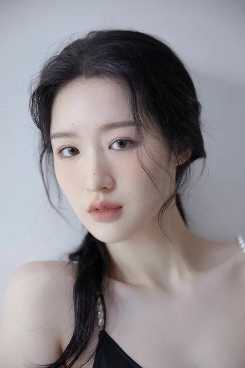 Jo Hye-joo — personaje: Jin Ga-young