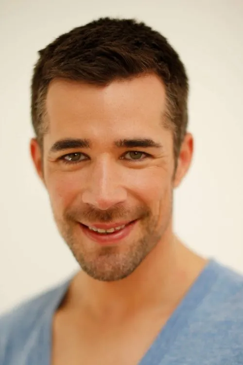 Jo Weil interpretando a Officer Hermann Fegelein