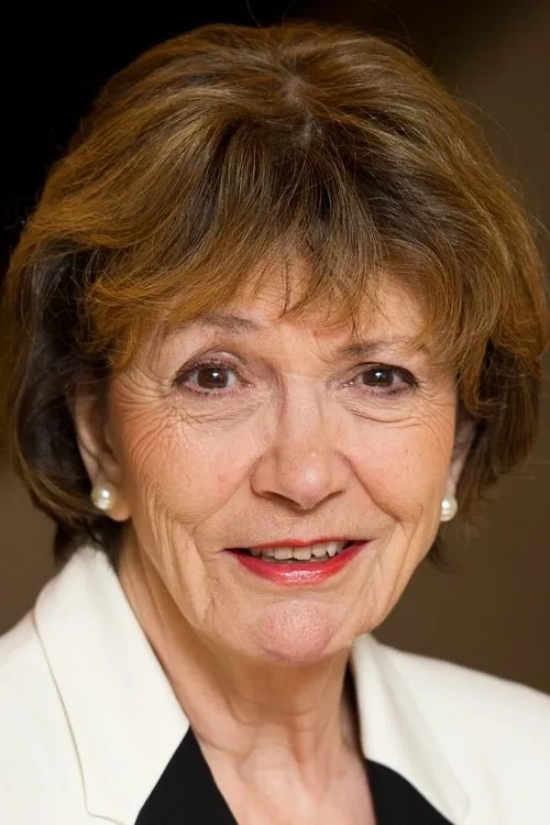 Joan Bakewell interpretando a