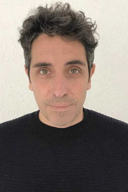 Joan Galan interpretando a Marc Ferrer