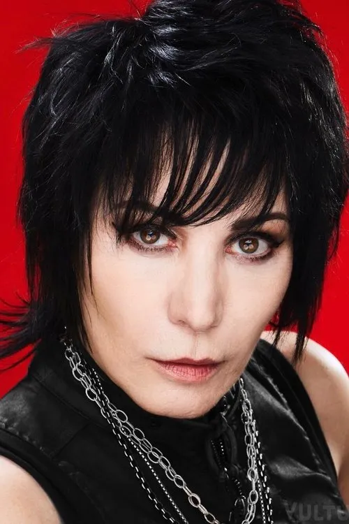 Joan Jett interpretando a Self