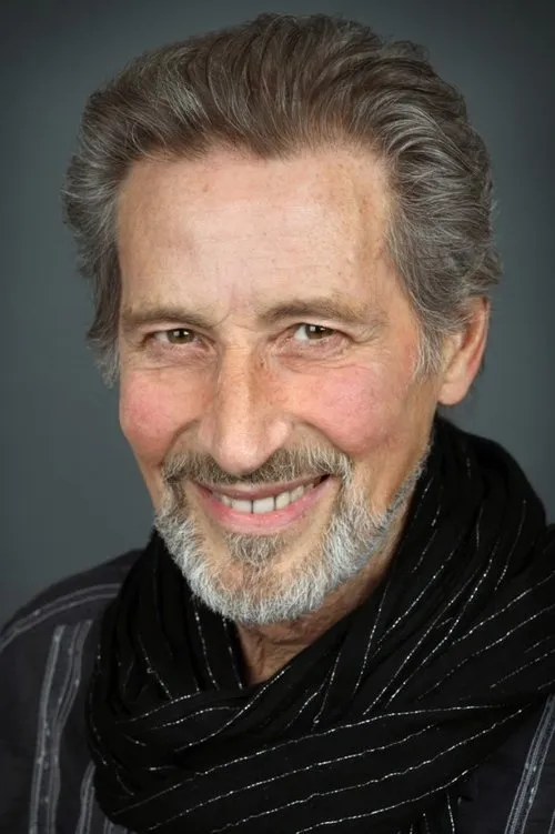 Joan Llaneras interpretando a (as Juan Llaneras)