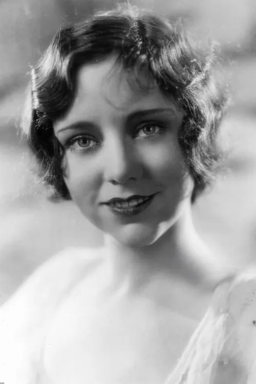 Joan Peers interpretando a Rosie