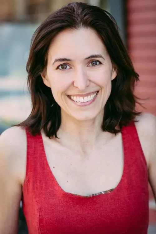 Joanna Gaskell interpretando a Alex