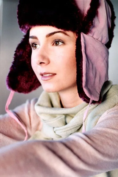 Joanna Haughton interpretando a Bondar