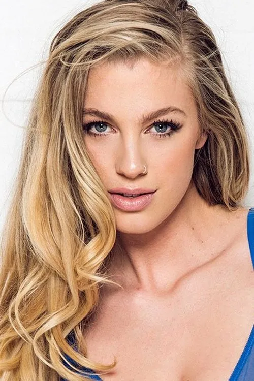 Joanna May Parker interpretando a Rochelle