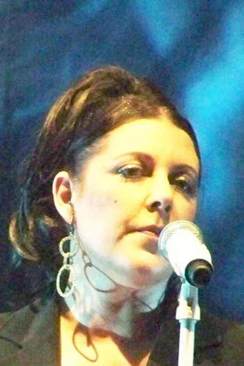 Foto de perfil del actor Joanne Catherall en el reparto
