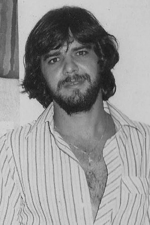 João Francisco Garcia interpretando a Mário