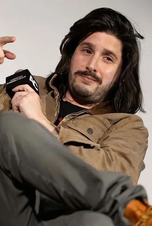 Brittany Samson ha trabajado con Joaquin Dominguez en 2 ocasiones