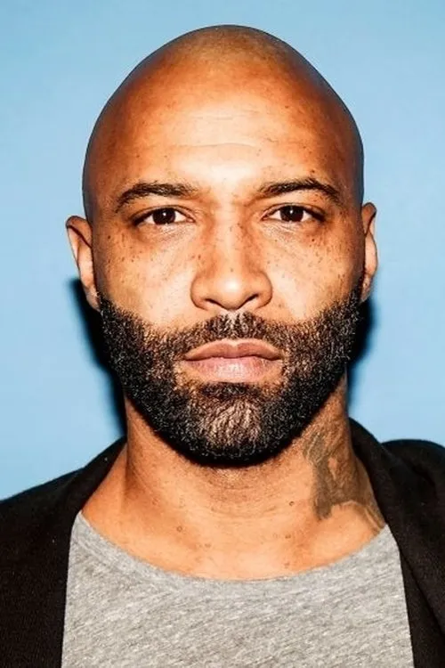 Joe Budden interpretando a Self