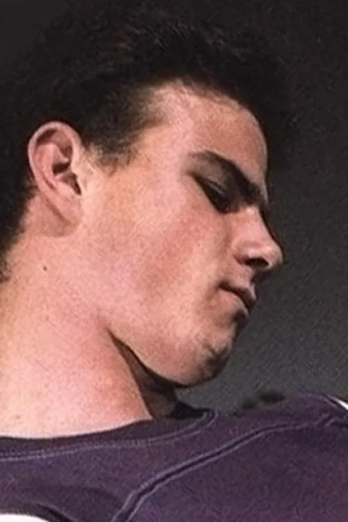 Joe Domenico interpretando a (segment 