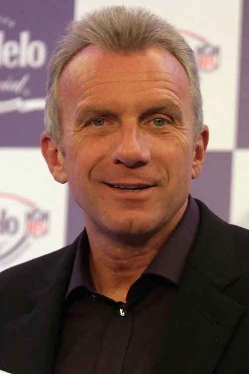 Joe Montana interpretando a Self