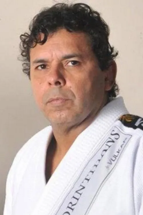 Joe Moreira interpretando a Self