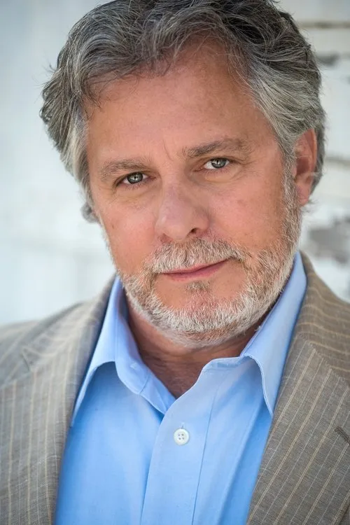 Joe Norman Shaw interpretando a Sheriff Tierney