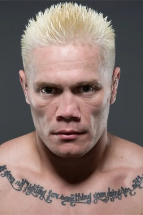 Luke Stewart ha trabajado con Joe Riggs en 3 ocasiones