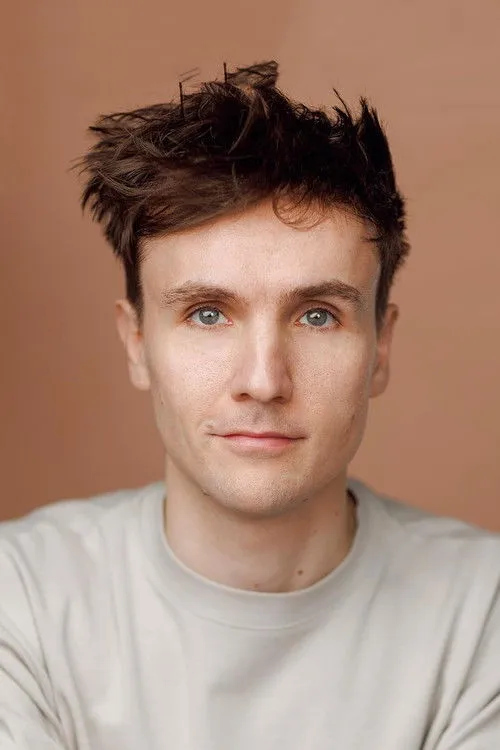 Julian Lamoral-Roberts ha trabajado con Joe Tremain en 1 ocasiones