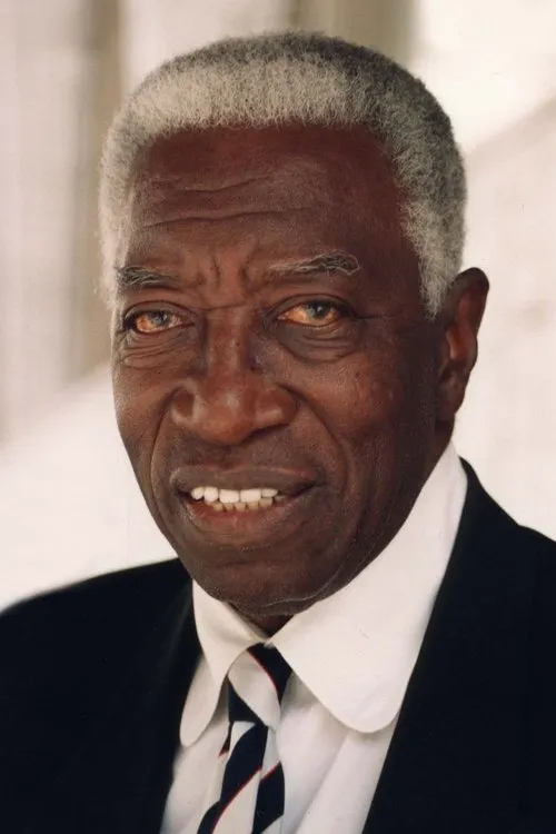 Joe Williams interpretando a Aaron