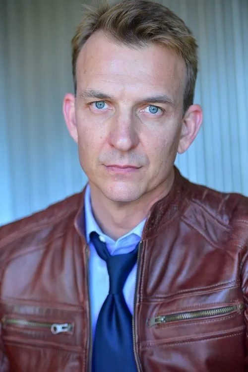 Brian Stefans ha trabajado con Joel Martin-Cox en 1 ocasiones