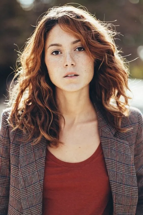 Joëlle Berckmans interpretando a Lily