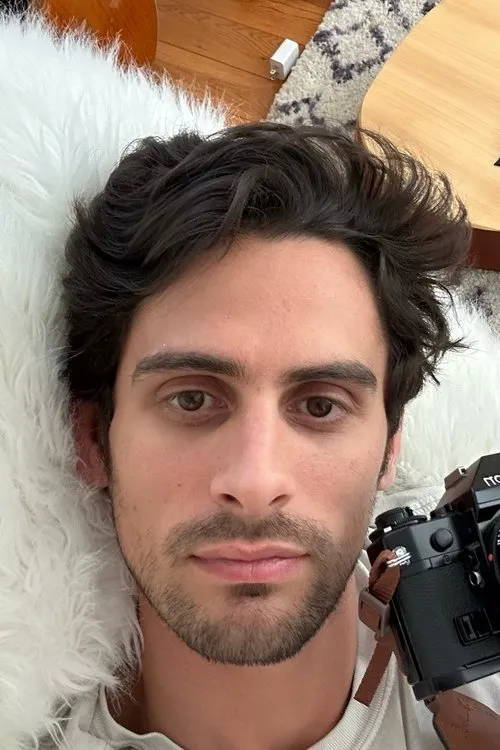 Damian Joseph Quinn ha trabajado con Joey Krulock en 2 ocasiones