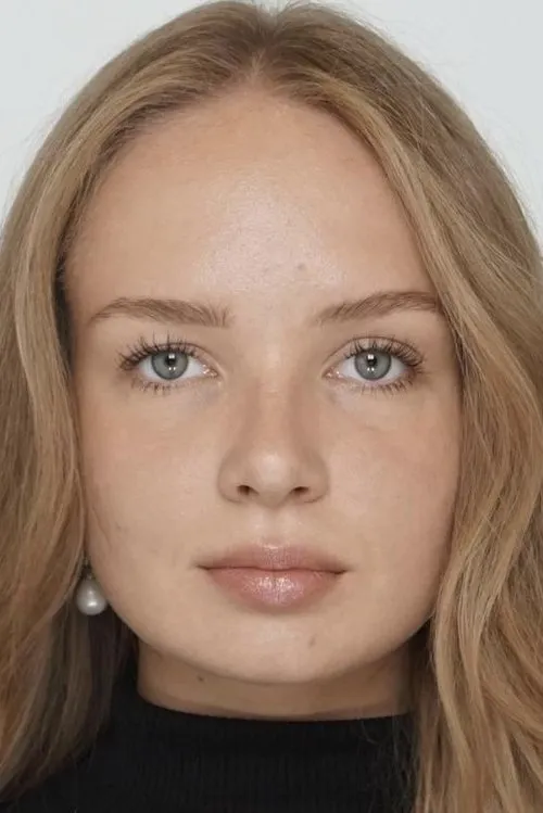 Johanna-Aurelia Rosin interpretando a Grete