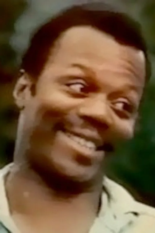 John Black interpretando a Brent the Chauffeur