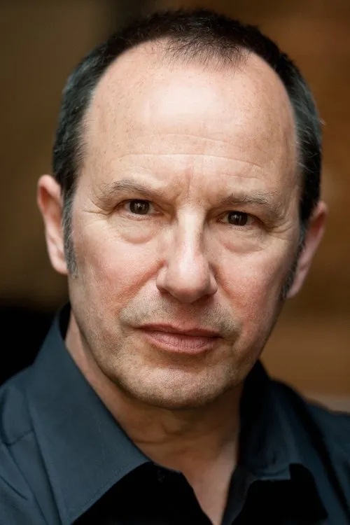 Jamie Cho ha trabajado con John Bowler en 1 ocasiones