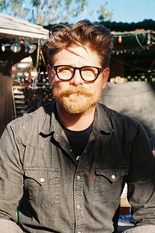 John Dwyer interpretando a Himself