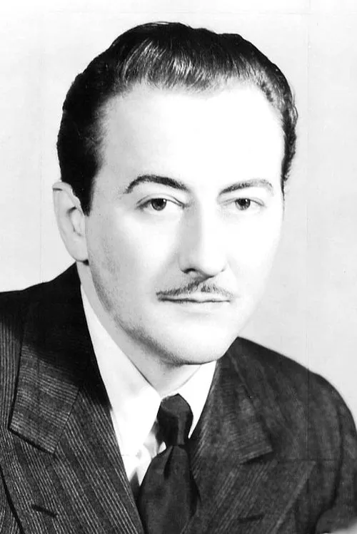 John Emery interpretando a Dr. Hubbell Eliot