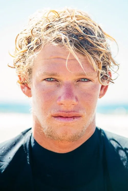 Clyde Aikau ha trabajado con John John Florence en 1 ocasiones