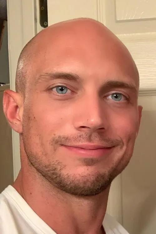 John Magnum interpretando a 