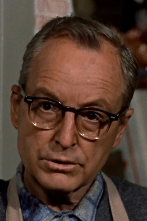 Iggie Wolfington ha trabajado con John McGovern en 2 ocasiones