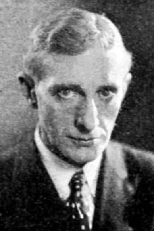 Gus Weinberg ha trabajado con John Miltern en 2 ocasiones