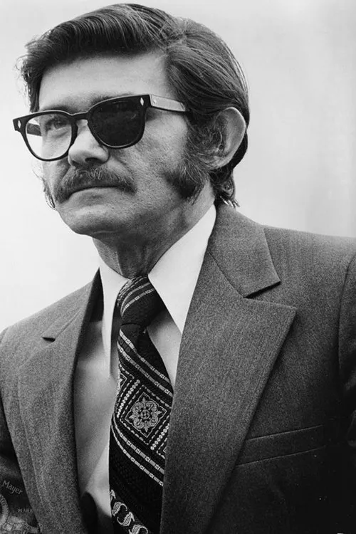 John Perak en su biografía y filmografía