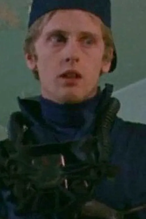 John Rice interpretando a Casting Director