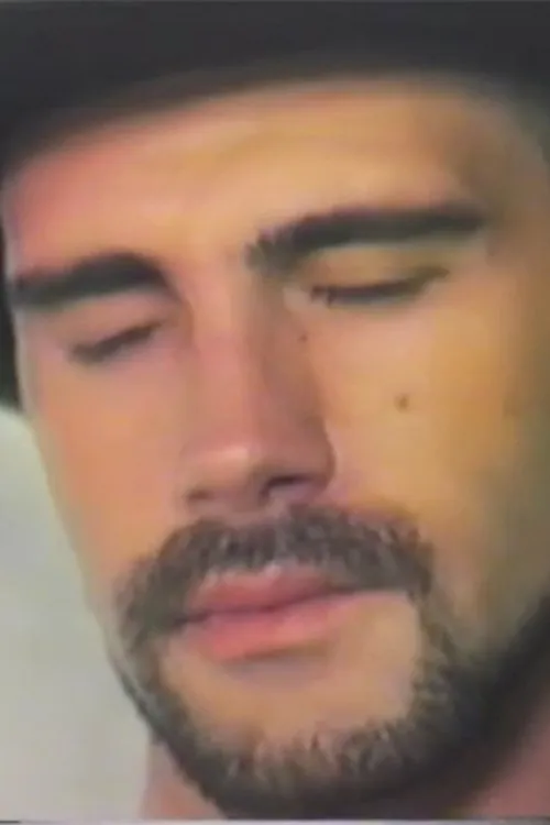 John Rock interpretando a James